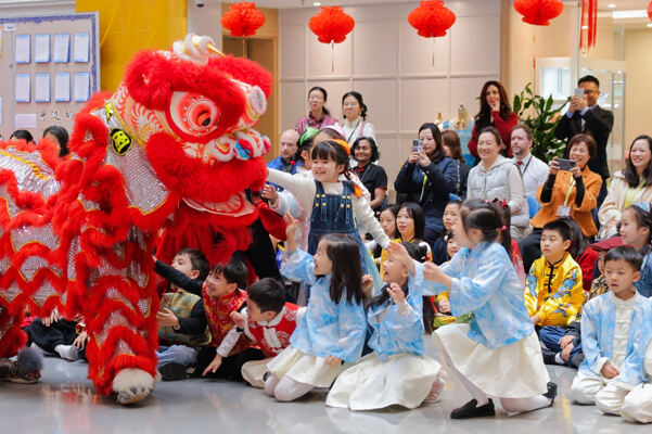 蛇年新春庆祝盛典,杭州惠灵顿外籍人员子女学校