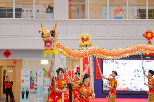 蛇年新春庆祝盛典,杭州惠灵顿外籍人员子女学校
