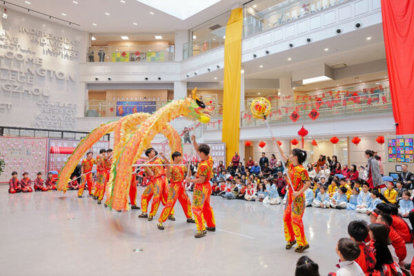 蛇年新春庆祝盛典,杭州惠灵顿外籍人员子女学校