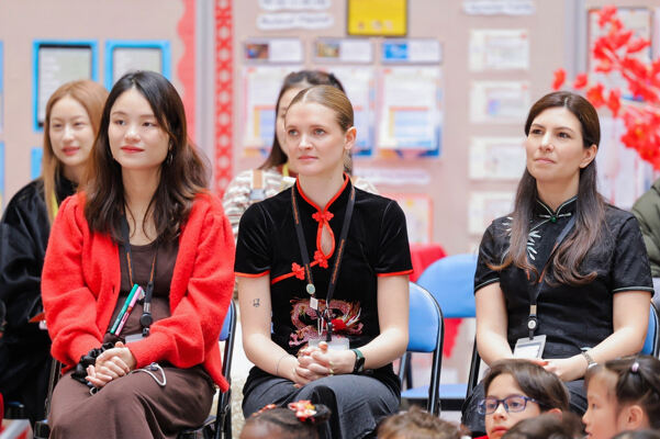 蛇年新春庆祝盛典,杭州惠灵顿外籍人员子女学校