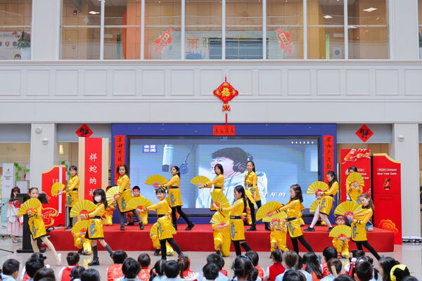 蛇年新春庆祝盛典,杭州惠灵顿外籍人员子女学校