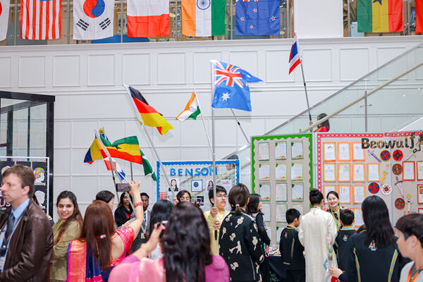 国际日庆典,杭州惠灵顿外籍人员子女学校