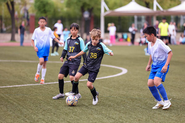 惠灵顿（中国）足球联赛 ,杭州惠灵顿外籍人员子女学校