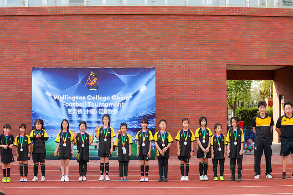 惠灵顿（中国）足球联赛 ,杭州惠灵顿外籍人员子女学校