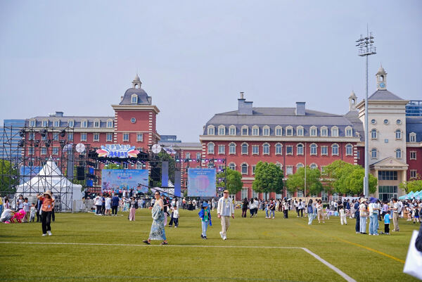 2025夏季嘉年华·海龟音乐节高能回顾,杭州惠灵顿外籍人员子女学校