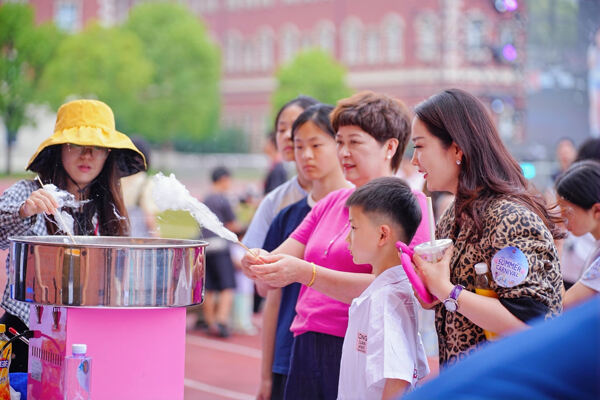 2025夏季嘉年华·海龟音乐节高能回顾,杭州惠灵顿外籍人员子女学校