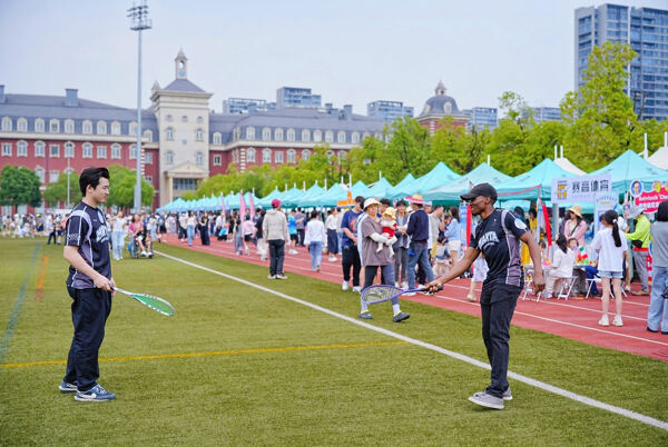 2025夏季嘉年华·海龟音乐节高能回顾,杭州惠灵顿外籍人员子女学校