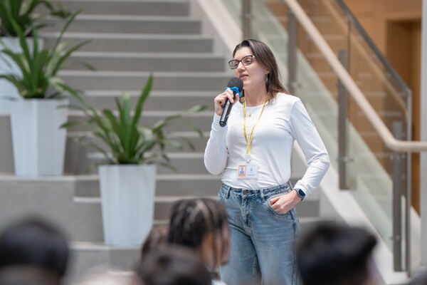 国际妇女节,杭州惠灵顿外籍人员子女学校