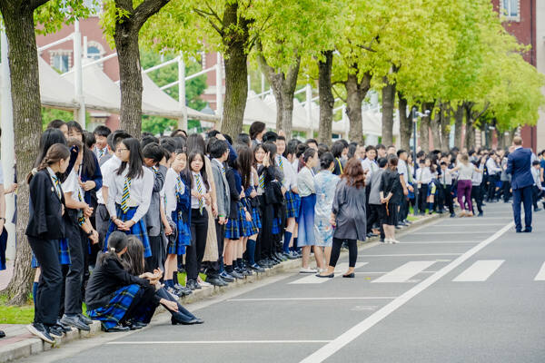 惠灵顿杭州校区高中部毕业典礼,杭州惠灵顿外籍人员子女学校