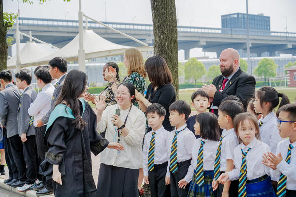 惠灵顿杭州校区高中部毕业典礼,杭州惠灵顿外籍人员子女学校