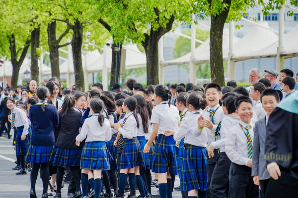 惠灵顿杭州校区高中部毕业典礼,杭州惠灵顿外籍人员子女学校