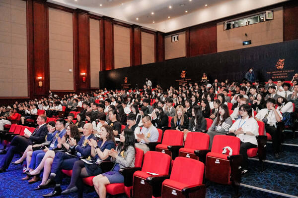 惠灵顿杭州校区高中部毕业典礼,杭州惠灵顿外籍人员子女学校