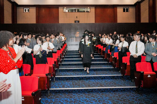 惠灵顿杭州校区高中部毕业典礼,杭州惠灵顿外籍人员子女学校