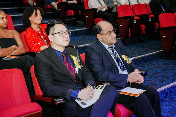 惠灵顿杭州校区高中部毕业典礼,杭州惠灵顿外籍人员子女学校