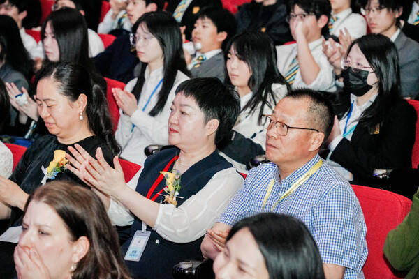 惠灵顿杭州校区高中部毕业典礼,杭州惠灵顿外籍人员子女学校