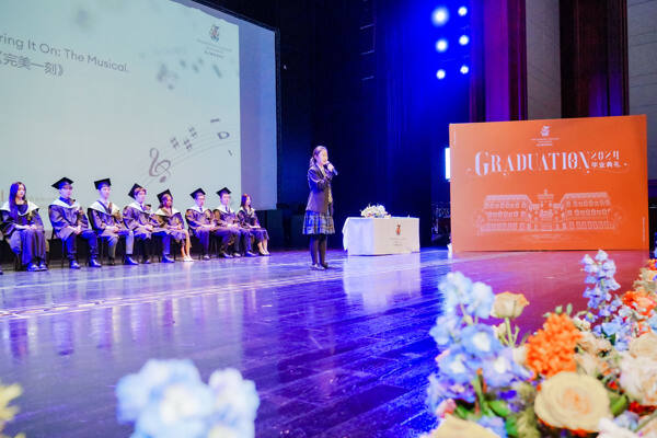 惠灵顿杭州校区高中部毕业典礼,杭州惠灵顿外籍人员子女学校