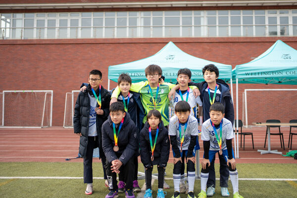 HSSL14岁以下男女足球决赛,杭州惠灵顿外籍人员子女学校