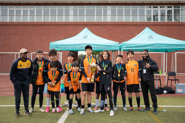 HSSL14岁以下男女足球决赛,杭州惠灵顿外籍人员子女学校