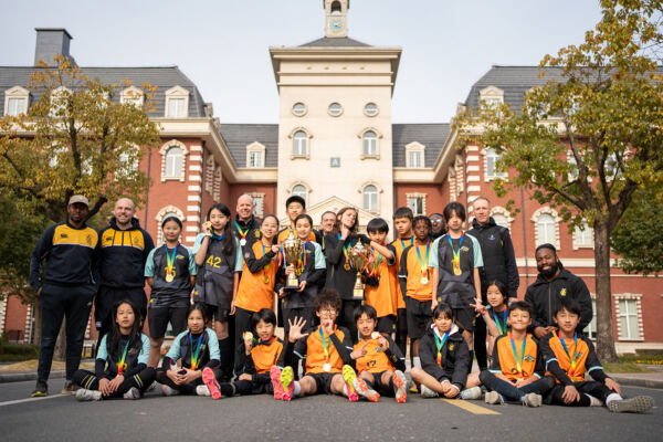 HSSL14岁以下男女足球决赛,杭州惠灵顿外籍人员子女学校