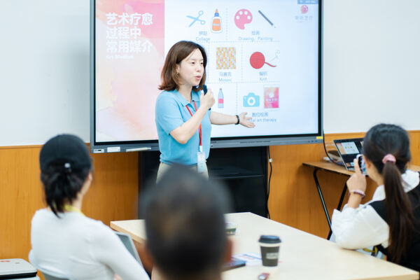 世界心理健康日,杭州惠灵顿外籍人员子女学校