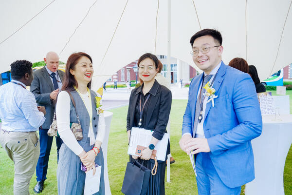 惠灵顿杭州校区高中部毕业典礼,杭州惠灵顿外籍人员子女学校