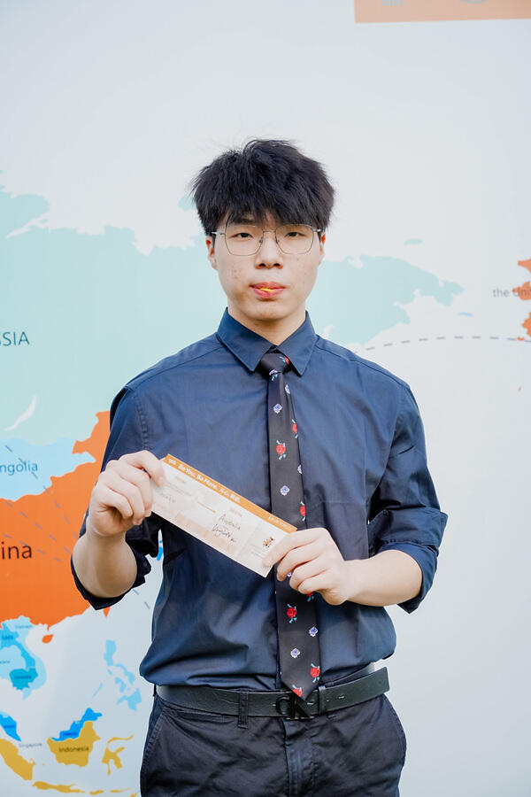 惠灵顿杭州校区高中部毕业典礼,杭州惠灵顿外籍人员子女学校