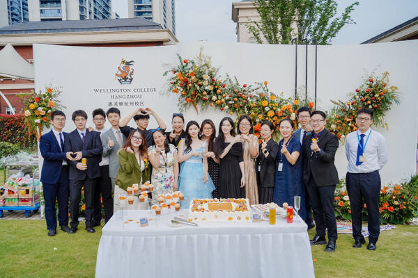 惠灵顿杭州校区高中部毕业典礼,杭州惠灵顿外籍人员子女学校