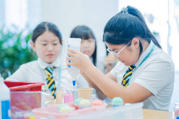 世界心理健康日,杭州惠灵顿外籍人员子女学校