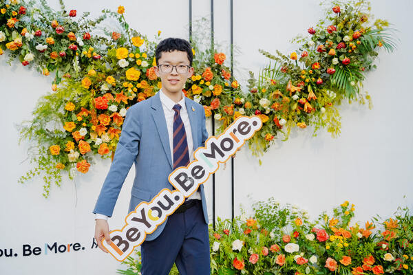 惠灵顿杭州校区高中部毕业典礼,杭州惠灵顿外籍人员子女学校