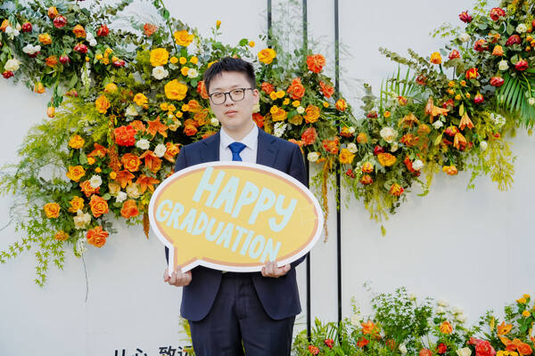惠灵顿杭州校区高中部毕业典礼,杭州惠灵顿外籍人员子女学校