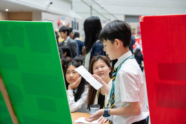 文学周,杭州惠灵顿外籍人员子女学校