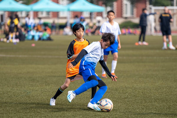 惠灵顿（中国）足球联赛 ,杭州惠灵顿外籍人员子女学校