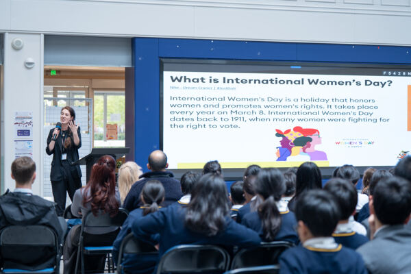国际妇女节,杭州惠灵顿外籍人员子女学校