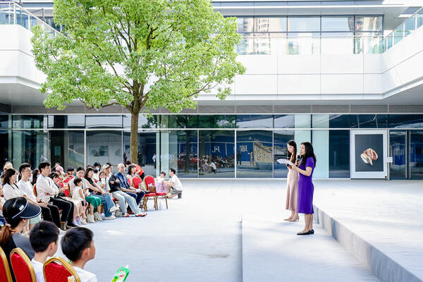 惠灵顿杭州校区学生艺术展开幕式,杭州惠灵顿外籍人员子女学校