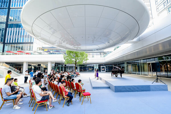 惠灵顿杭州校区学生艺术展开幕式,杭州惠灵顿外籍人员子女学校
