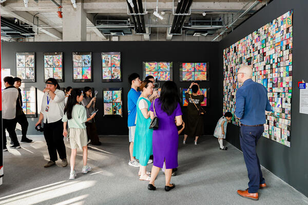 惠灵顿杭州校区学生艺术展开幕式,杭州惠灵顿外籍人员子女学校