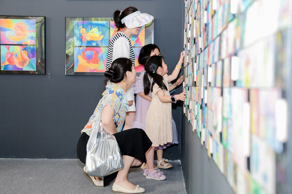 惠灵顿杭州校区学生艺术展开幕式,杭州惠灵顿外籍人员子女学校