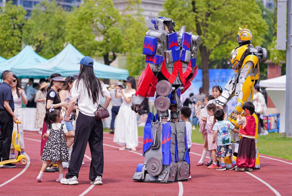 2025夏季嘉年华·海龟音乐节高能回顾,杭州惠灵顿外籍人员子女学校