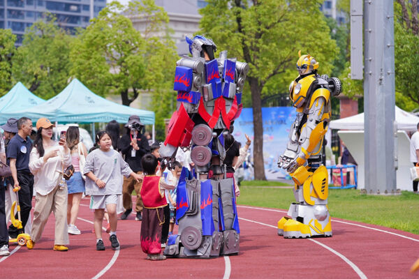 2025夏季嘉年华·海龟音乐节高能回顾,杭州惠灵顿外籍人员子女学校