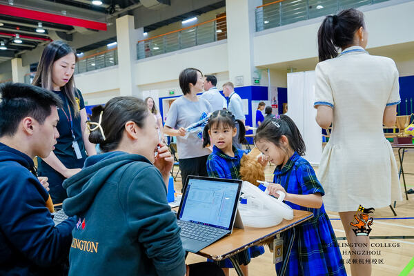 惠灵顿杭州校区迎新日,杭州惠灵顿外籍人员子女学校