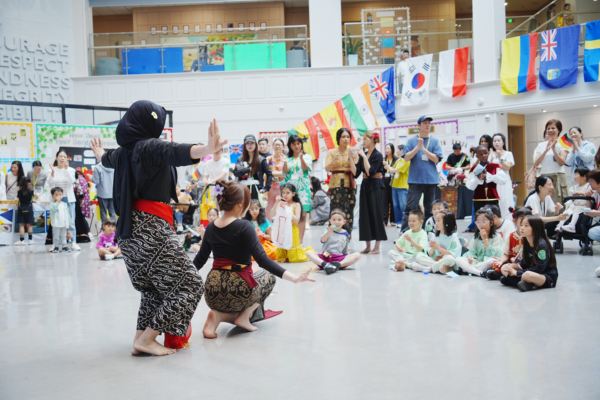 国际日环球奇遇记,杭州惠灵顿外籍人员子女学校