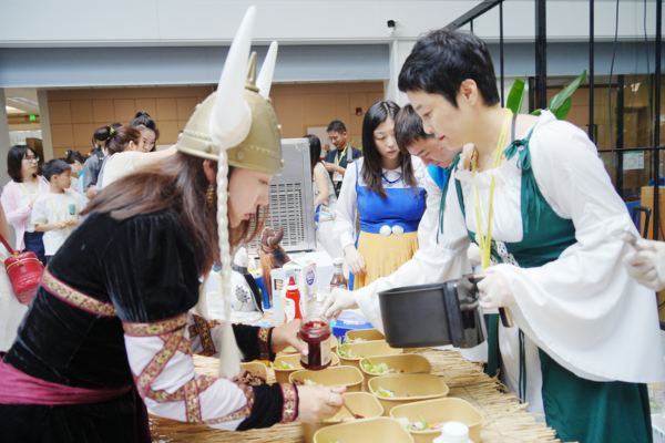 国际日环球奇遇记,杭州惠灵顿外籍人员子女学校
