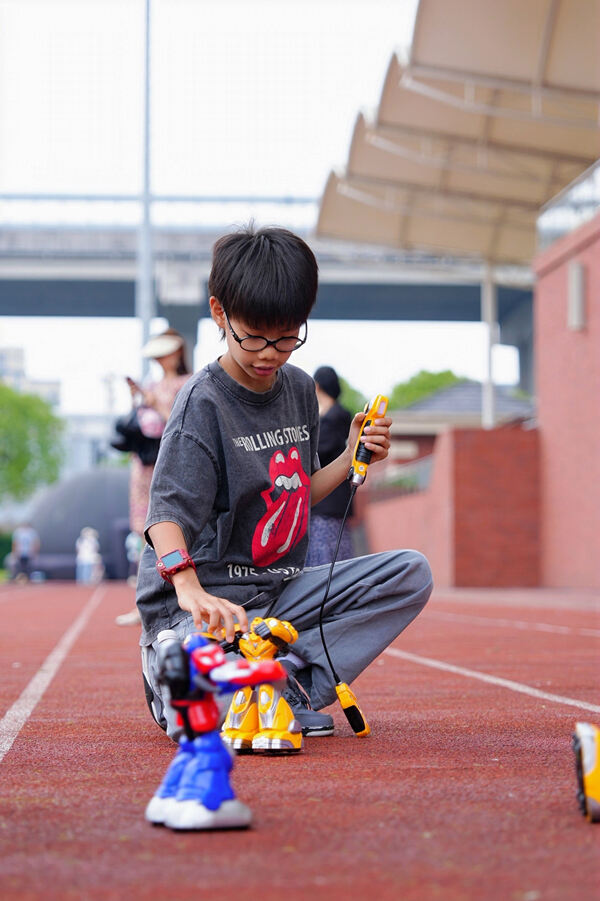 2025夏季嘉年华·海龟音乐节高能回顾,杭州惠灵顿外籍人员子女学校