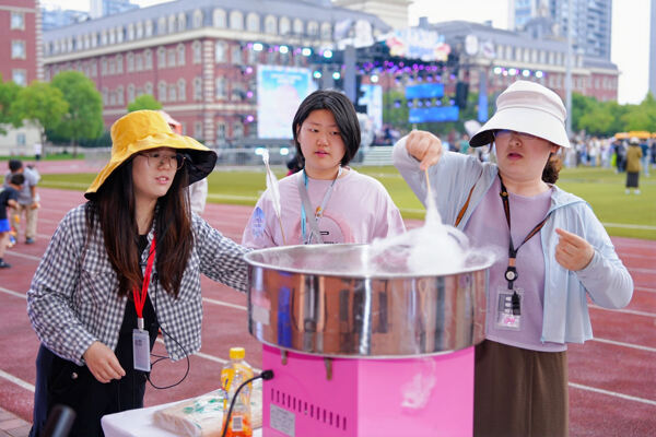 2025夏季嘉年华·海龟音乐节高能回顾,杭州惠灵顿外籍人员子女学校