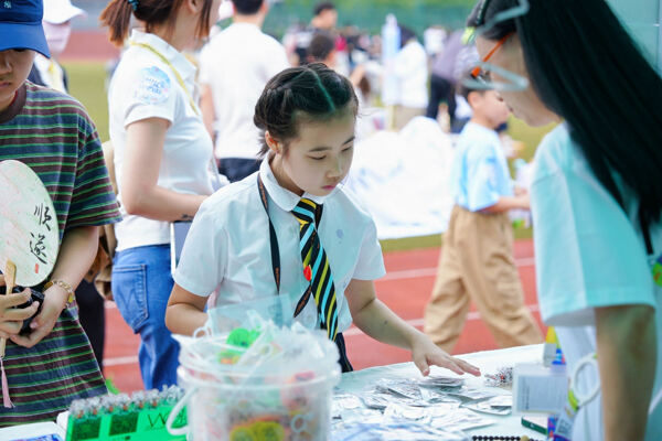2025夏季嘉年华·海龟音乐节高能回顾,杭州惠灵顿外籍人员子女学校