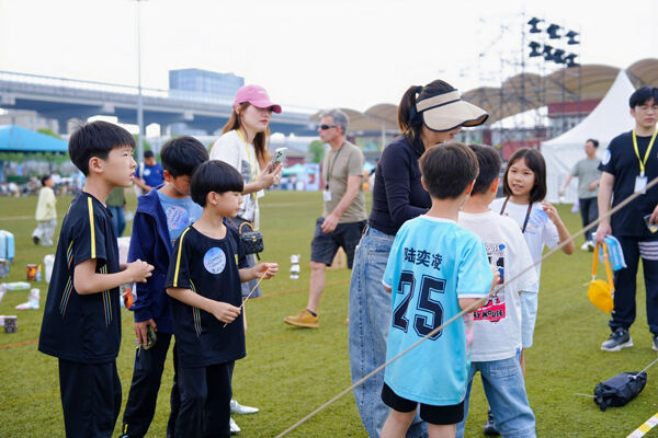 2025夏季嘉年华·海龟音乐节高能回顾,杭州惠灵顿外籍人员子女学校