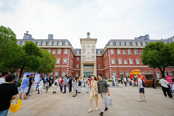 2025夏季嘉年华·海龟音乐节高能回顾,杭州惠灵顿外籍人员子女学校