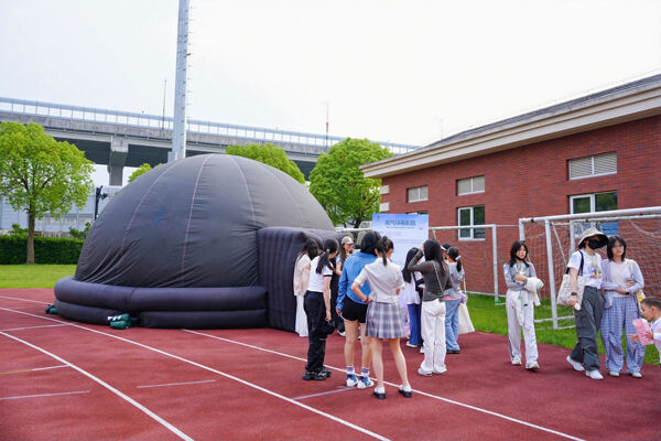 2025夏季嘉年华·海龟音乐节高能回顾,杭州惠灵顿外籍人员子女学校