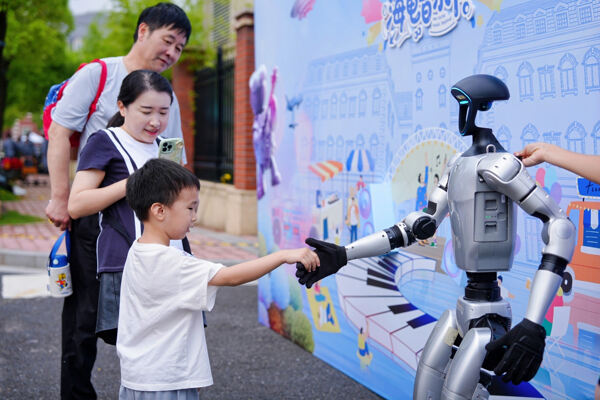 2025夏季嘉年华·海龟音乐节高能回顾,杭州惠灵顿外籍人员子女学校