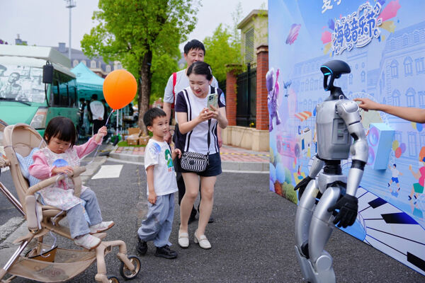 2025夏季嘉年华·海龟音乐节高能回顾,杭州惠灵顿外籍人员子女学校